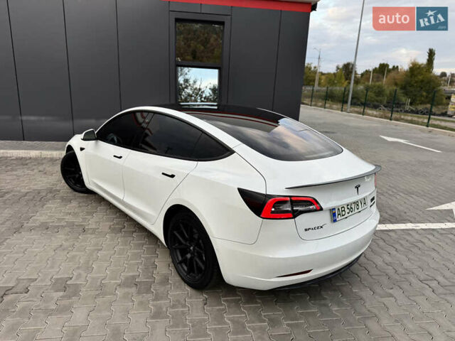 Белый Тесла Модель 3, объемом двигателя 0 л и пробегом 70 тыс. км за 22600 $, фото 10 на Automoto.ua