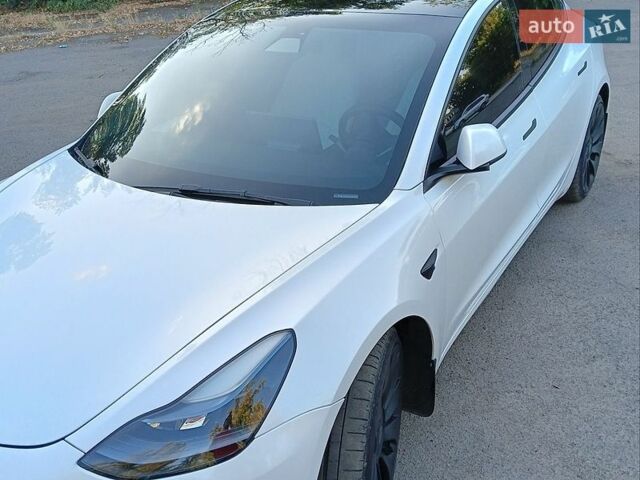 Белый Тесла Модель 3, объемом двигателя 0 л и пробегом 100 тыс. км за 21500 $, фото 14 на Automoto.ua