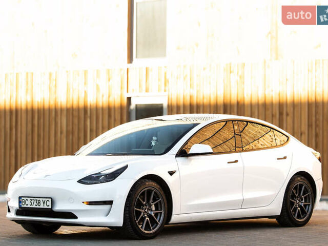 Белый Тесла Модель 3, объемом двигателя 0 л и пробегом 94 тыс. км за 19999 $, фото 9 на Automoto.ua
