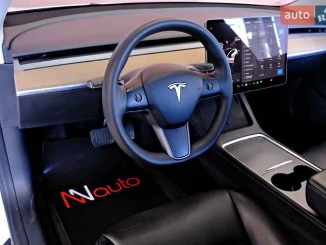 Белый Тесла Модель 3, объемом двигателя 0 л и пробегом 60 тыс. км за 19900 $, фото 28 на Automoto.ua