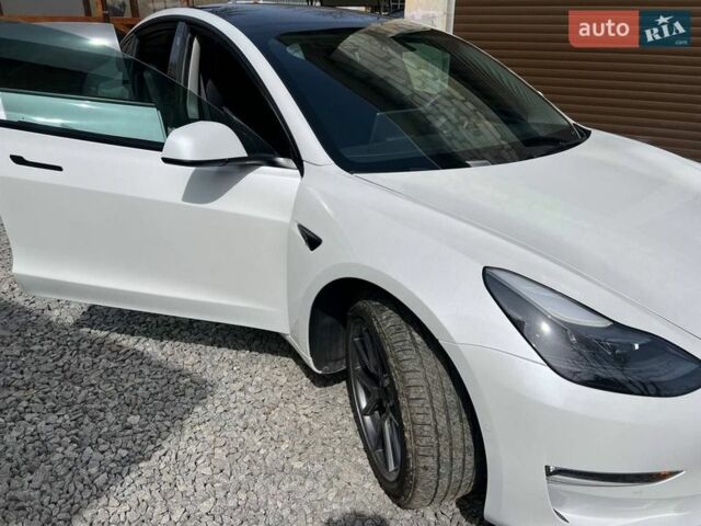 Білий Тесла Модель 3, об'ємом двигуна 0 л та пробігом 43 тис. км за 21999 $, фото 29 на Automoto.ua