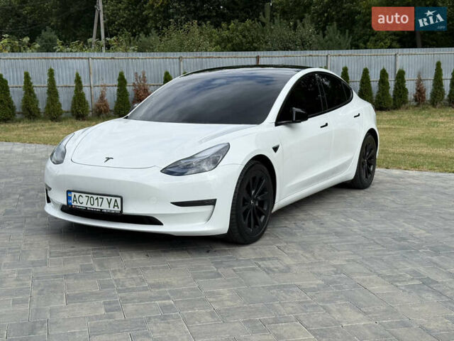 Белый Тесла Модель 3, объемом двигателя 0 л и пробегом 71 тыс. км за 23000 $, фото 46 на Automoto.ua