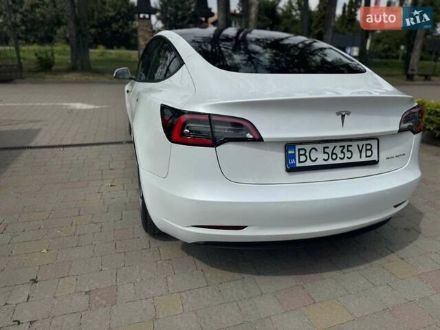 Белый Тесла Модель 3, объемом двигателя 0 л и пробегом 39 тыс. км за 21200 $, фото 7 на Automoto.ua
