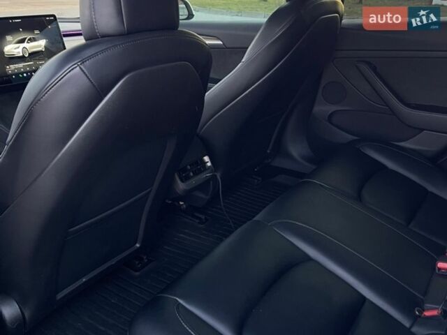 Білий Тесла Модель 3, об'ємом двигуна 0 л та пробігом 83 тис. км за 20700 $, фото 16 на Automoto.ua