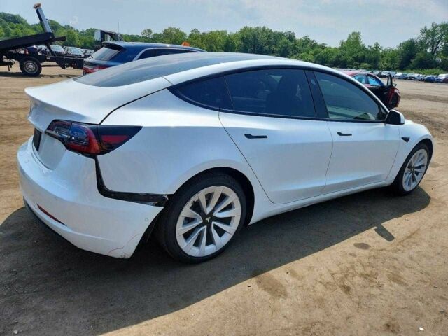 Білий Тесла Модель 3, об'ємом двигуна 0 л та пробігом 81 тис. км за 6804 $, фото 2 на Automoto.ua