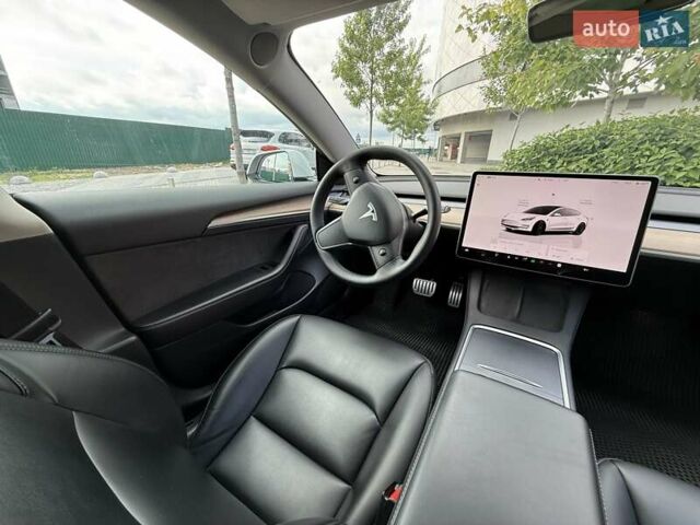 Білий Тесла Модель 3, об'ємом двигуна 0 л та пробігом 65 тис. км за 34500 $, фото 18 на Automoto.ua