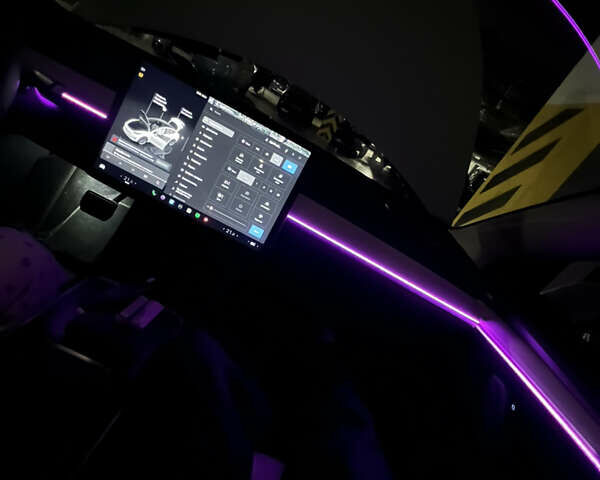 Белый Тесла Модель 3, объемом двигателя 0 л и пробегом 22 тыс. км за 16100 $, фото 7 на Automoto.ua