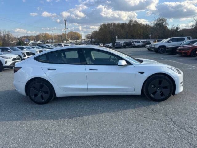 Білий Тесла Модель 3, об'ємом двигуна 0 л та пробігом 15 тис. км за 17600 $, фото 3 на Automoto.ua