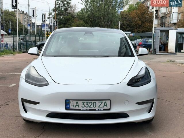 Белый Тесла Модель 3, объемом двигателя 0 л и пробегом 72 тыс. км за 19900 $, фото 2 на Automoto.ua