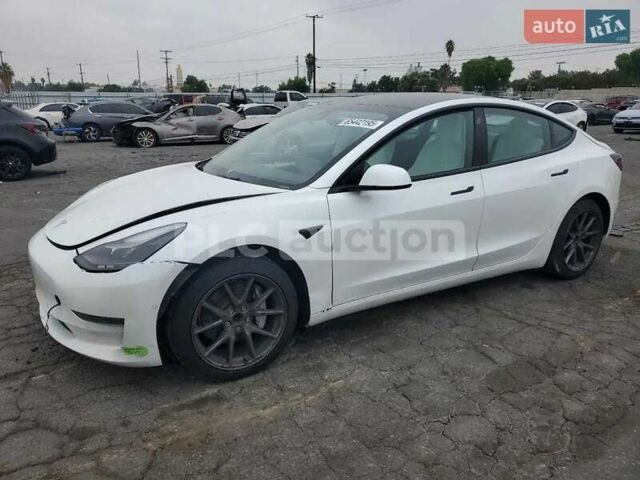 Белый Тесла Модель 3, объемом двигателя 0 л и пробегом 25 тыс. км за 11550 $, фото 3 на Automoto.ua