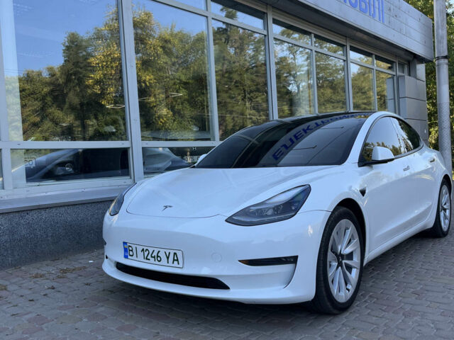 Білий Тесла Модель 3, об'ємом двигуна 0 л та пробігом 73 тис. км за 21700 $, фото 3 на Automoto.ua