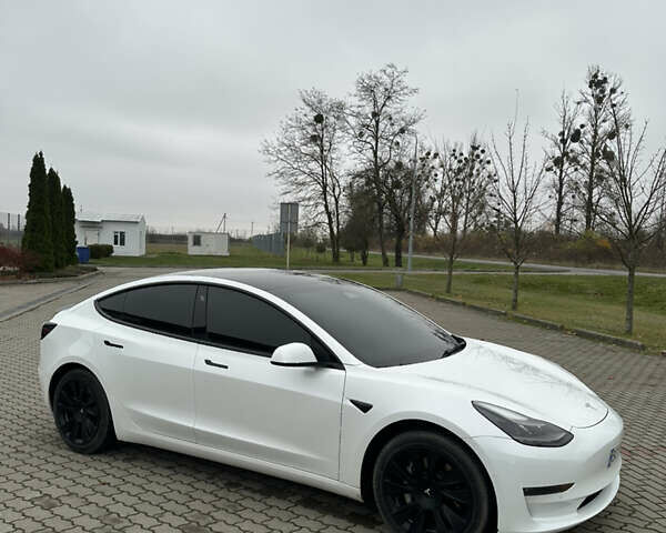 Белый Тесла Модель 3, объемом двигателя 0 л и пробегом 132 тыс. км за 21999 $, фото 11 на Automoto.ua
