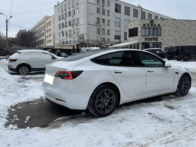 Белый Тесла Модель 3, объемом двигателя 0 л и пробегом 50 тыс. км за 14500 $, фото 3 на Automoto.ua