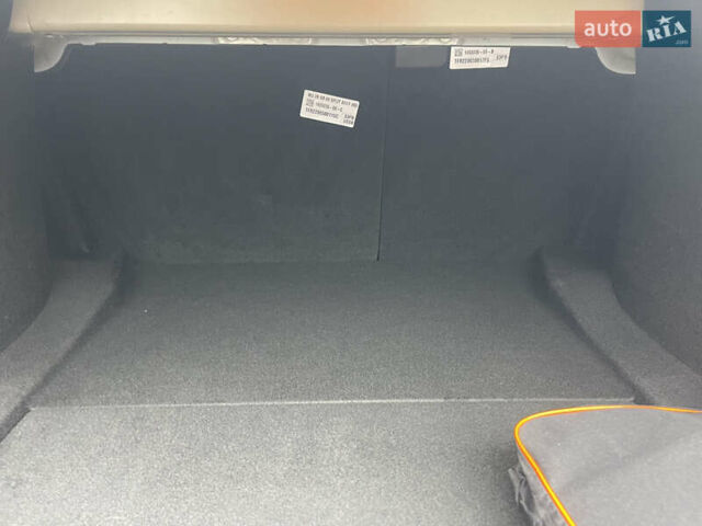 Белый Тесла Модель 3, объемом двигателя 0 л и пробегом 95 тыс. км за 22500 $, фото 9 на Automoto.ua