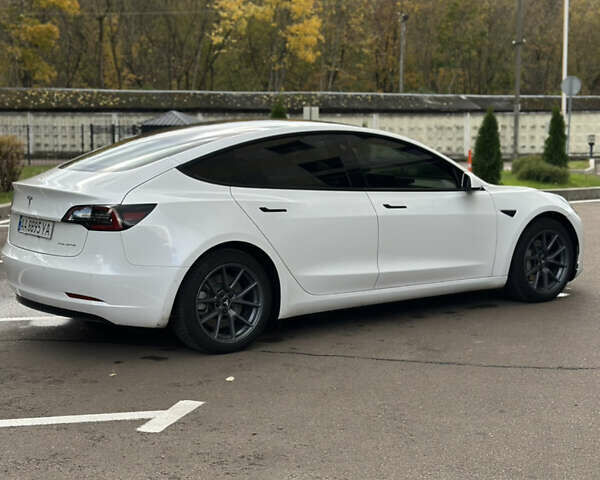 Білий Тесла Модель 3, об'ємом двигуна 0 л та пробігом 82 тис. км за 22400 $, фото 3 на Automoto.ua
