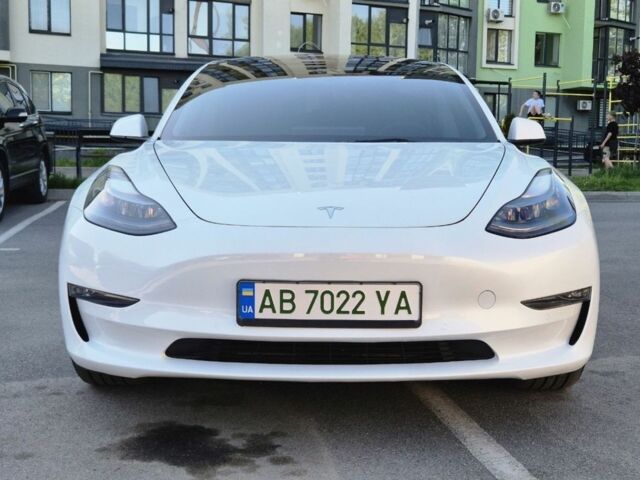 Білий Тесла Модель 3, об'ємом двигуна 0 л та пробігом 49 тис. км за 23800 $, фото 3 на Automoto.ua
