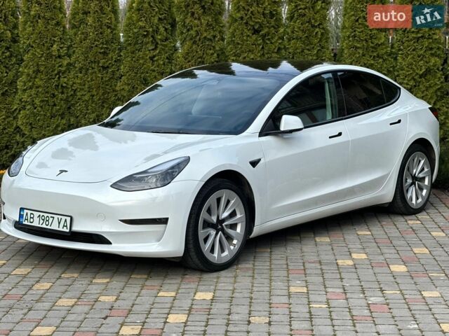 Белый Тесла Модель 3, объемом двигателя 0 л и пробегом 42 тыс. км за 24900 $, фото 6 на Automoto.ua