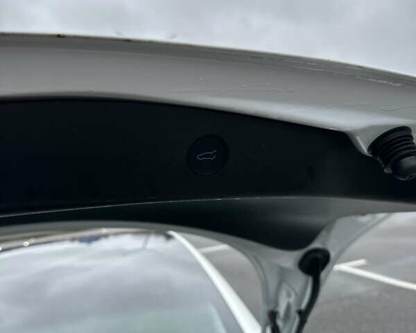 Белый Тесла Модель 3, объемом двигателя 0 л и пробегом 109 тыс. км за 16900 $, фото 29 на Automoto.ua