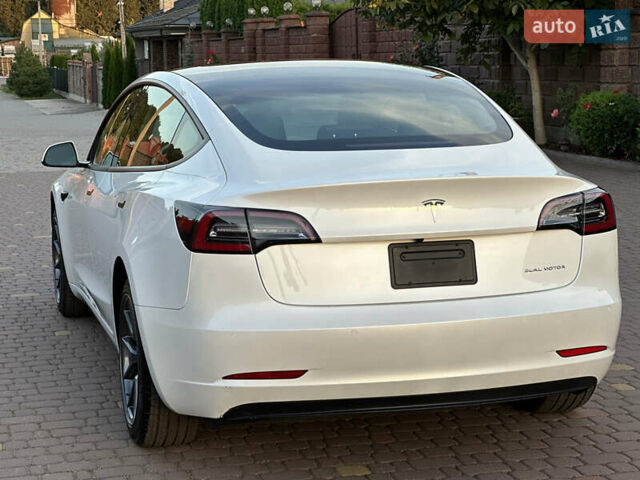 Белый Тесла Модель 3, объемом двигателя 0 л и пробегом 1 тыс. км за 37999 $, фото 20 на Automoto.ua