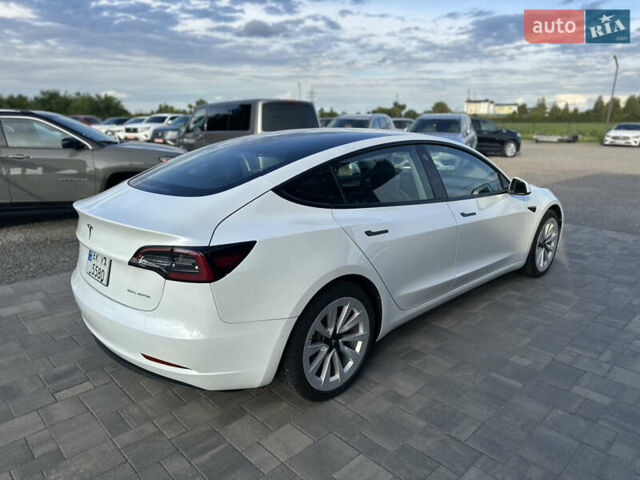 Білий Тесла Модель 3, об'ємом двигуна 0 л та пробігом 28 тис. км за 20500 $, фото 3 на Automoto.ua