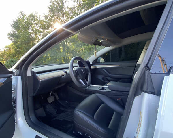 Белый Тесла Модель 3, объемом двигателя 0 л и пробегом 40 тыс. км за 21000 $, фото 11 на Automoto.ua