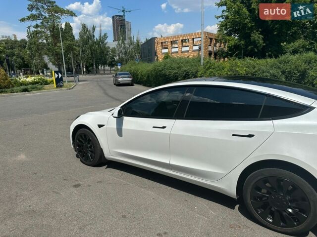 Белый Тесла Модель 3, объемом двигателя 0 л и пробегом 60 тыс. км за 22000 $, фото 38 на Automoto.ua