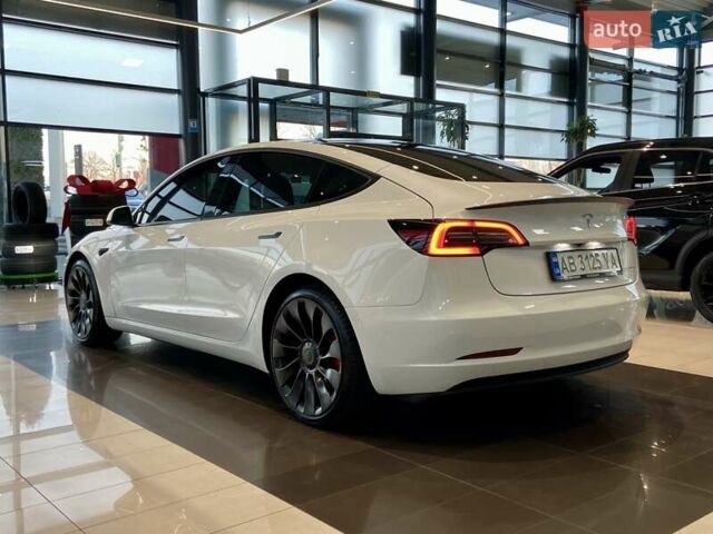 Білий Тесла Модель 3, об'ємом двигуна 0 л та пробігом 18 тис. км за 26900 $, фото 7 на Automoto.ua