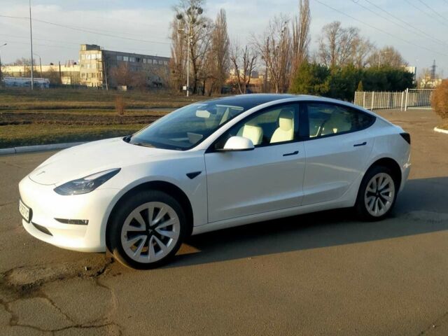 Білий Тесла Модель 3, об'ємом двигуна 0 л та пробігом 16 тис. км за 21500 $, фото 2 на Automoto.ua