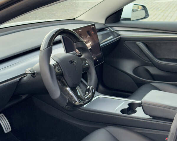 Белый Тесла Модель 3, объемом двигателя 0 л и пробегом 41 тыс. км за 25000 $, фото 16 на Automoto.ua