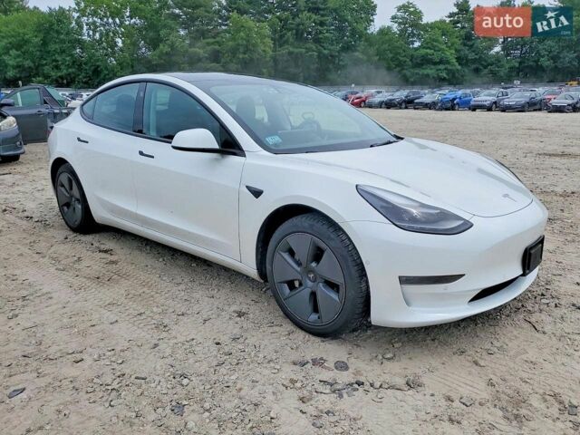 Білий Тесла Модель 3, об'ємом двигуна 0 л та пробігом 73 тис. км за 6000 $, фото 4 на Automoto.ua