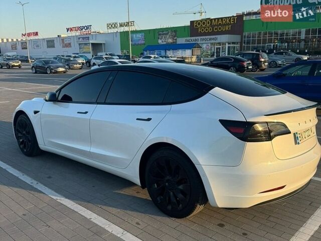 Белый Тесла Модель 3, объемом двигателя 0 л и пробегом 14 тыс. км за 29500 $, фото 3 на Automoto.ua