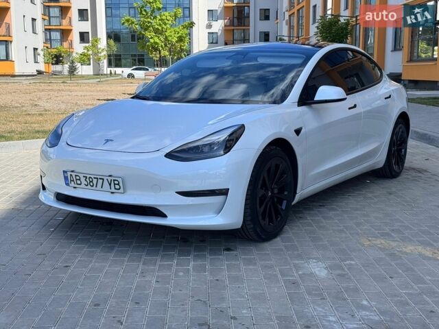 Белый Тесла Модель 3, объемом двигателя 0 л и пробегом 72 тыс. км за 20999 $, фото 3 на Automoto.ua