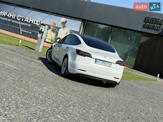 Белый Тесла Модель 3, объемом двигателя 0 л и пробегом 13 тыс. км за 23500 $, фото 8 на Automoto.ua