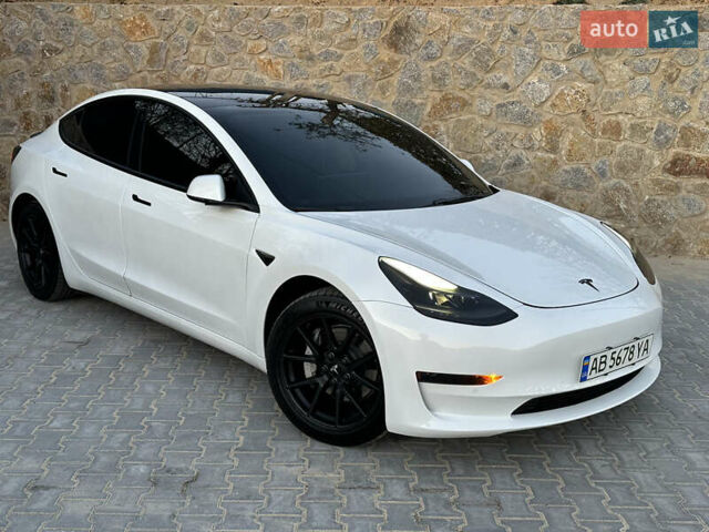 Белый Тесла Модель 3, объемом двигателя 0 л и пробегом 46 тыс. км за 28500 $, фото 1 на Automoto.ua