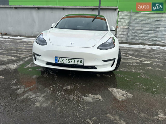 Белый Тесла Модель 3, объемом двигателя 0 л и пробегом 44 тыс. км за 25500 $, фото 6 на Automoto.ua