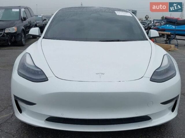 Білий Тесла Модель 3, об'ємом двигуна 0 л та пробігом 69 тис. км за 6700 $, фото 1 на Automoto.ua