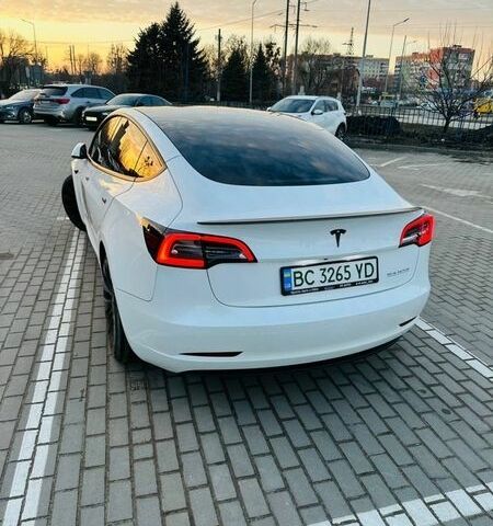 Білий Тесла Модель 3, об'ємом двигуна 0 л та пробігом 87 тис. км за 23500 $, фото 3 на Automoto.ua