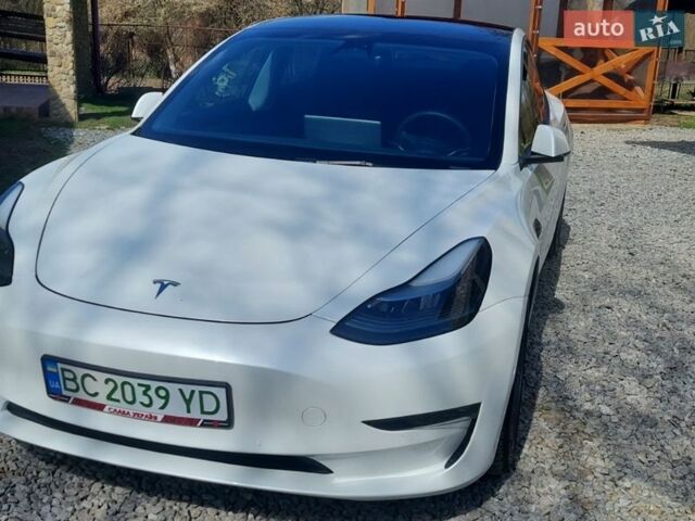 Белый Тесла Модель 3, объемом двигателя 0 л и пробегом 43 тыс. км за 21499 $, фото 2 на Automoto.ua