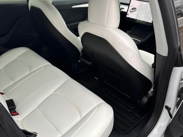 Белый Тесла Модель 3, объемом двигателя 0 л и пробегом 81 тыс. км за 21000 $, фото 14 на Automoto.ua