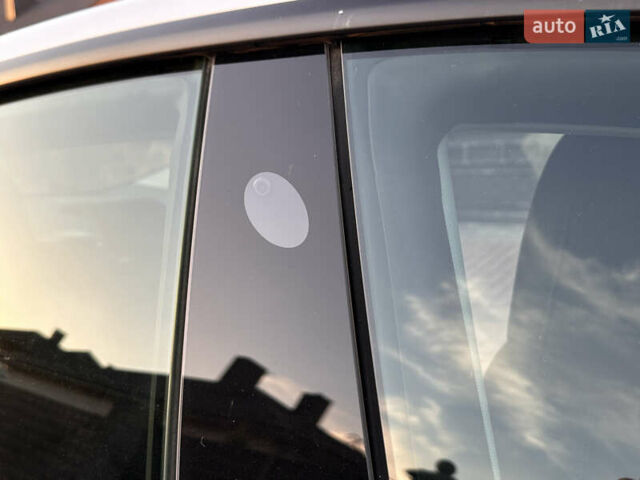 Белый Тесла Модель 3, объемом двигателя 0 л и пробегом 1 тыс. км за 37999 $, фото 31 на Automoto.ua