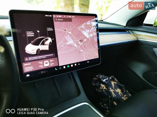 Білий Тесла Модель 3, об'ємом двигуна 0 л та пробігом 213 тис. км за 2999 $, фото 13 на Automoto.ua