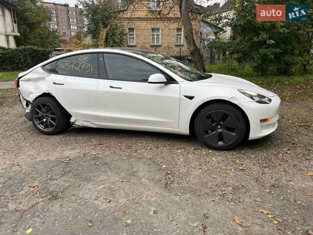 Тесла Модель 3 2022 в Киеве на Automoto.ua Белый Тесла Модель 3, объемом двигателя 0 л и пробегом 64 тыс. км за 14700 $, фото 30 на Automoto.ua