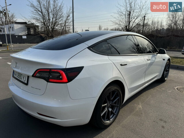 Белый Тесла Модель 3, объемом двигателя 0 л и пробегом 85 тыс. км за 24999 $, фото 3 на Automoto.ua