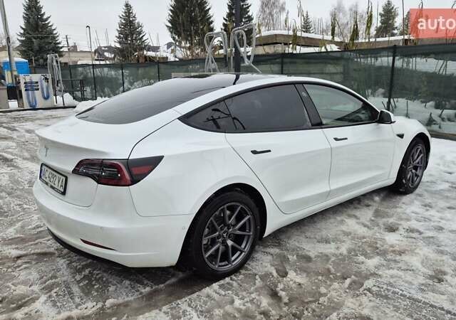 Белый Тесла Модель 3, объемом двигателя 0 л и пробегом 145 тыс. км за 16800 $, фото 3 на Automoto.ua