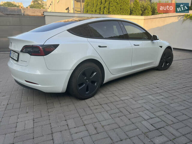 Белый Тесла Модель 3, объемом двигателя 0 л и пробегом 88 тыс. км за 21900 $, фото 3 на Automoto.ua