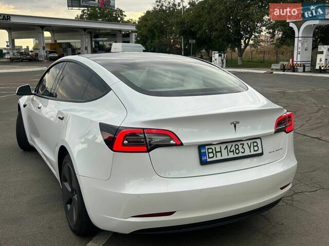Белый Тесла Модель 3, объемом двигателя 0 л и пробегом 140 тыс. км за 20999 $, фото 10 на Automoto.ua