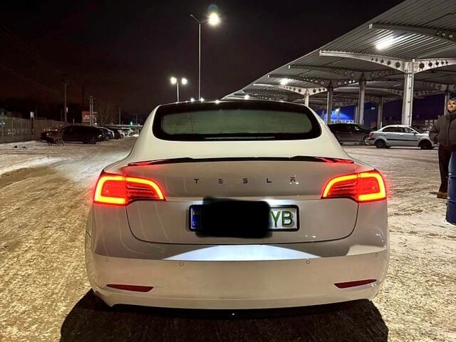 Білий Тесла Модель 3, об'ємом двигуна 0.13 л та пробігом 12000 тис. км за 18200 $, фото 9 на Automoto.ua