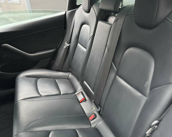 Белый Тесла Модель 3, объемом двигателя 0 л и пробегом 60 тыс. км за 19500 $, фото 2 на Automoto.ua