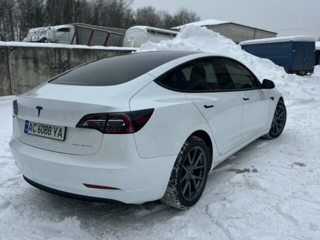 Белый Тесла Модель 3, объемом двигателя 0 л и пробегом 62 тыс. км за 23100 $, фото 22 на Automoto.ua
