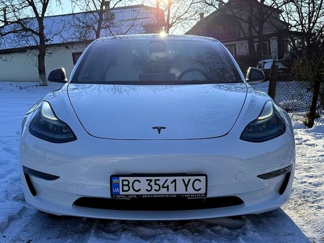 Білий Тесла Модель 3, об'ємом двигуна 0 л та пробігом 3800 тис. км за 19999 $, фото 2 на Automoto.ua